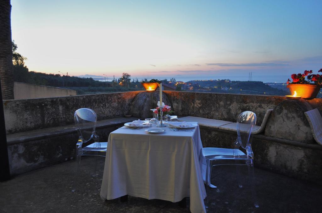 Villa Martius San Pier Niceto ภายนอก รูปภาพ