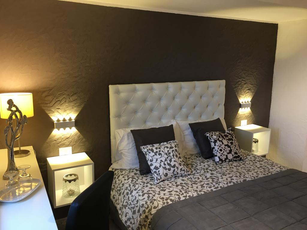 Villa Martius San Pier Niceto ภายนอก รูปภาพ