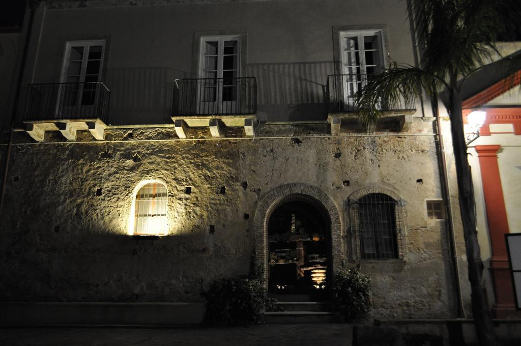 Villa Martius San Pier Niceto ภายนอก รูปภาพ